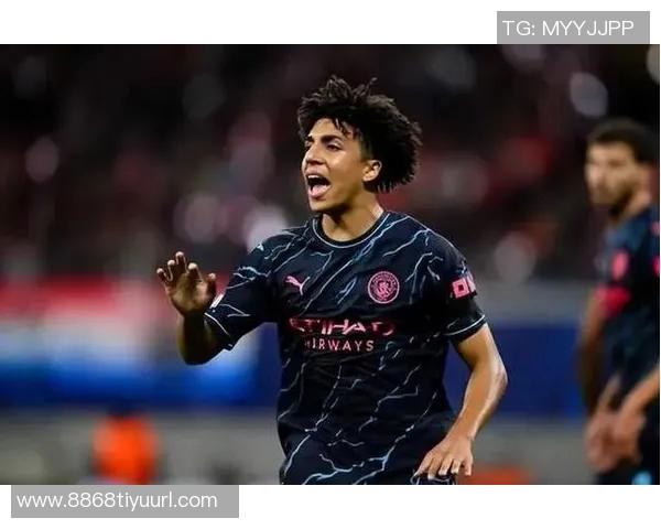 里科刘易斯高度评价B席称其能力无与伦比与他同场竞技令人惊叹